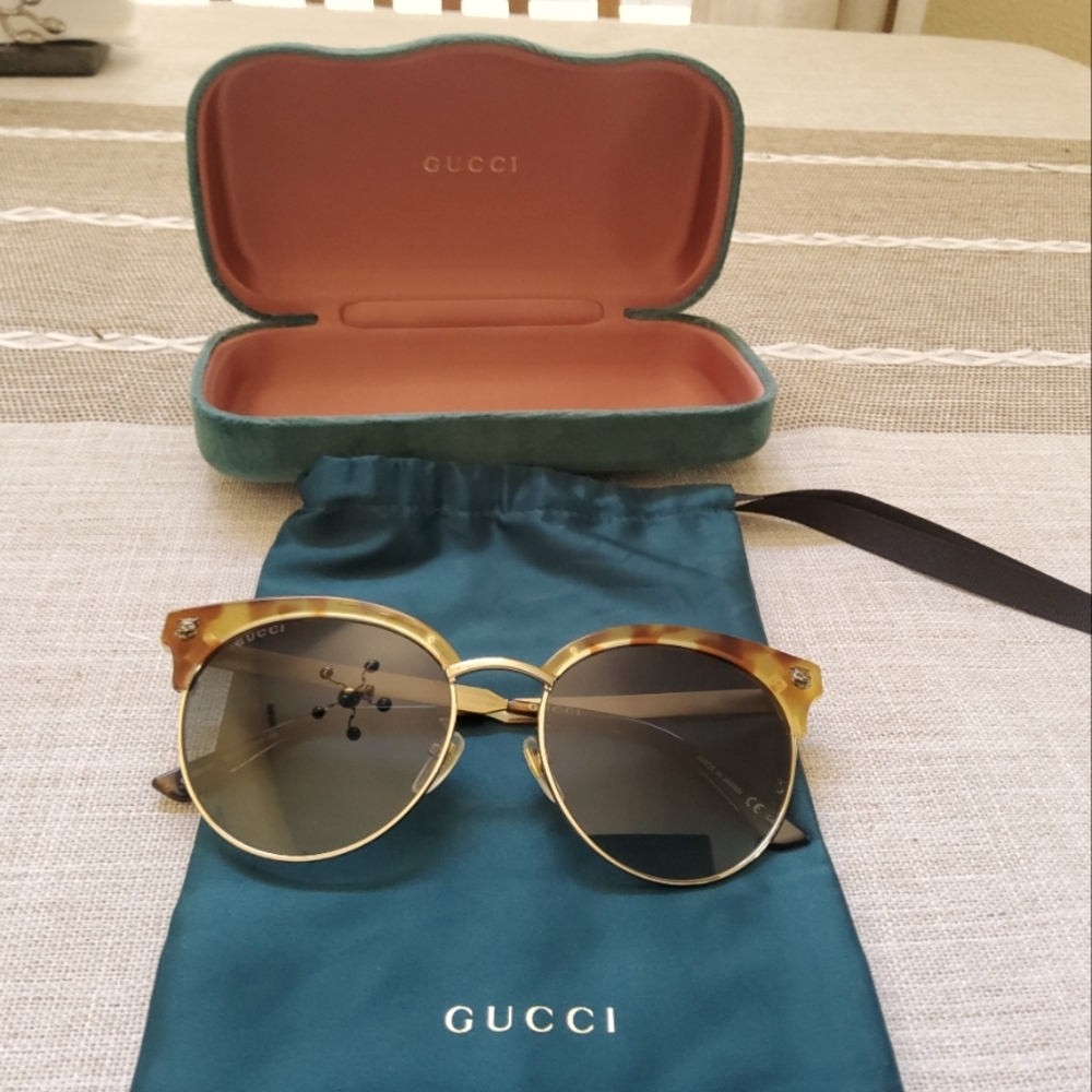 Gucci GG0222SK HAVANA SHADES.